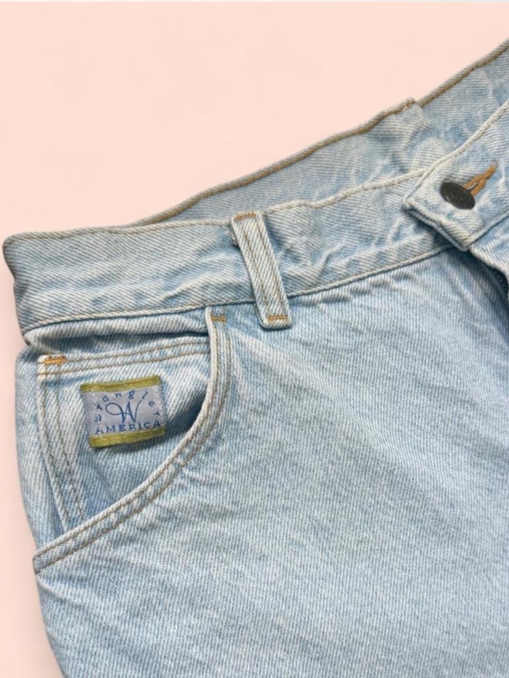 Vintage Wrangler America light wash relaxed fit jeans size 14 modern size 6/8